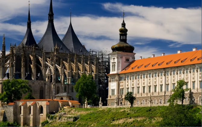 Kutná Hora city tour from Prague with Admissions - Image 2